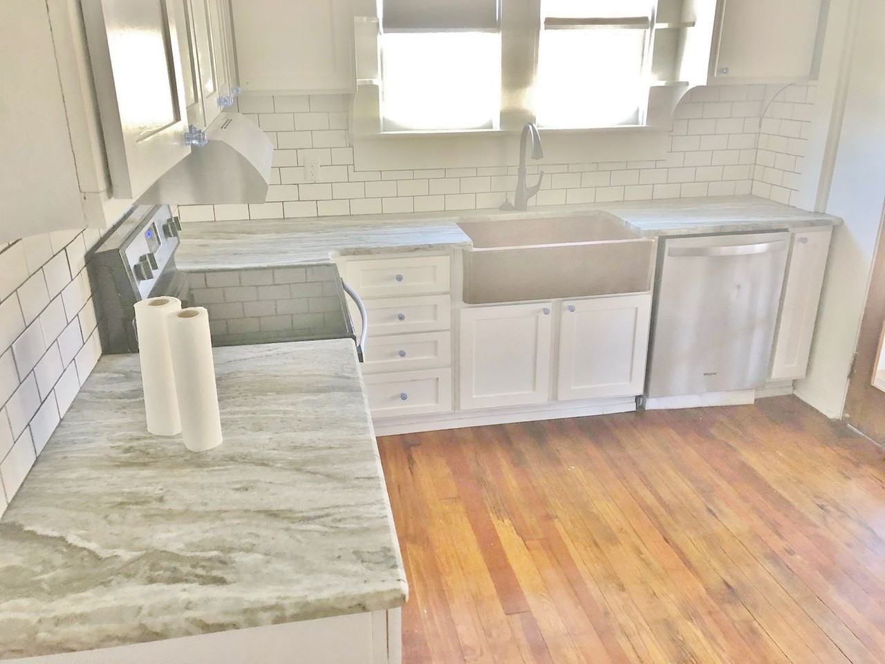 301 13th St Ne - Photo 5 of 17