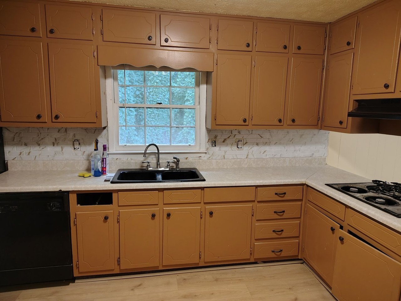 863 Rodney Dr Sw - Photo 4 of 27
