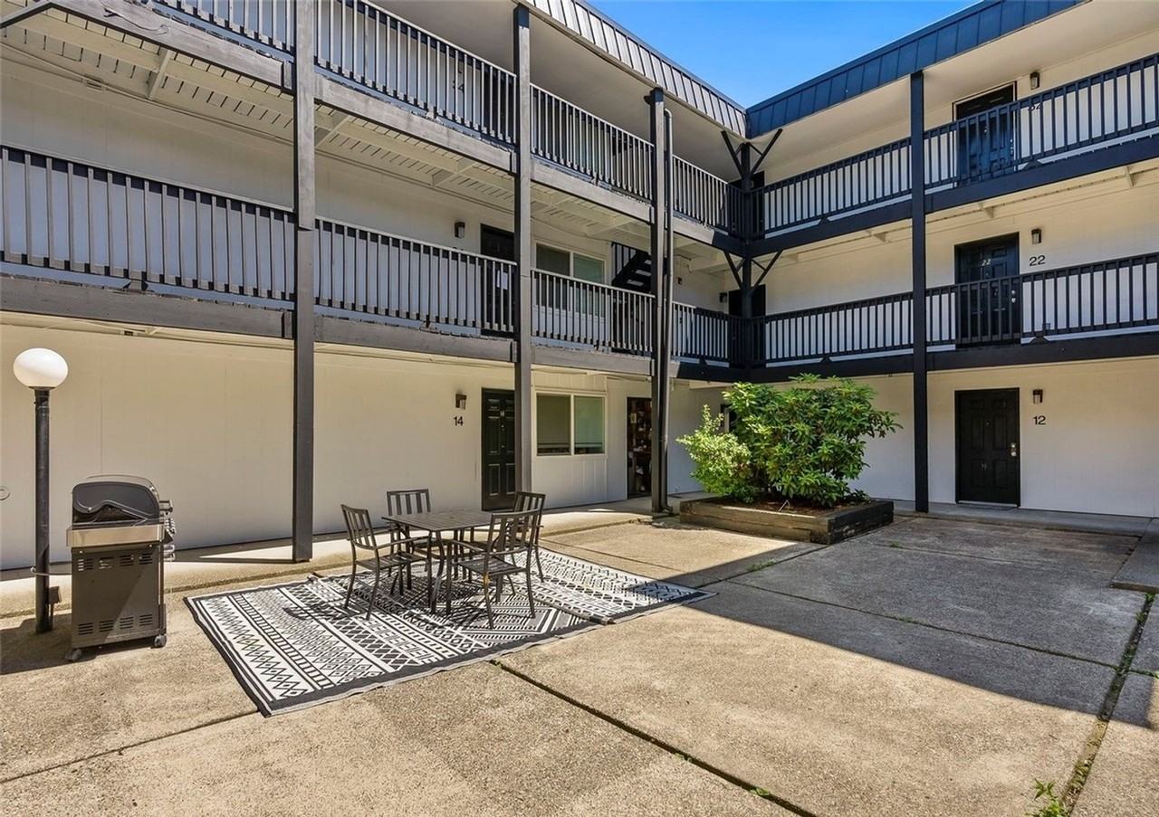 Stateside Flats - Photo 3 of 33