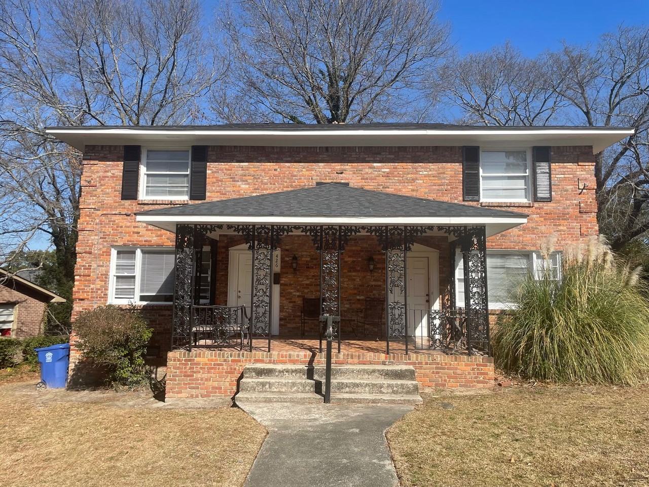 426 Saluda Ave - Photo 2 of 8