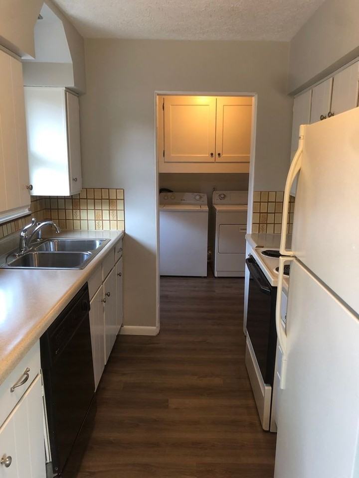 1016 N Oak St - Photo 6 of 14