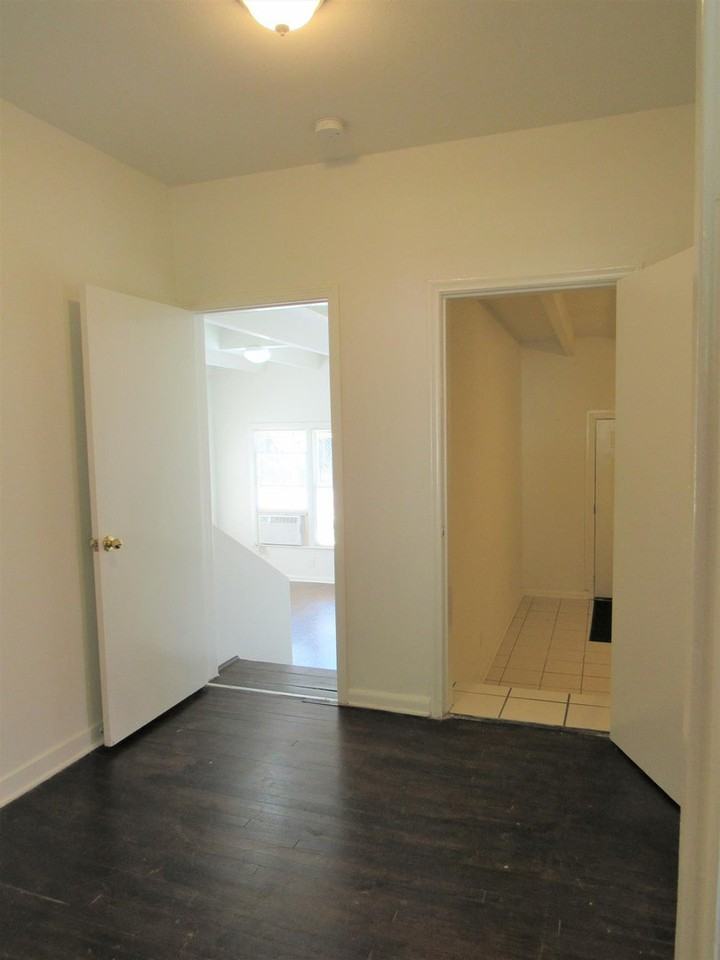 454 Bailey Ave - Photo 7 of 18