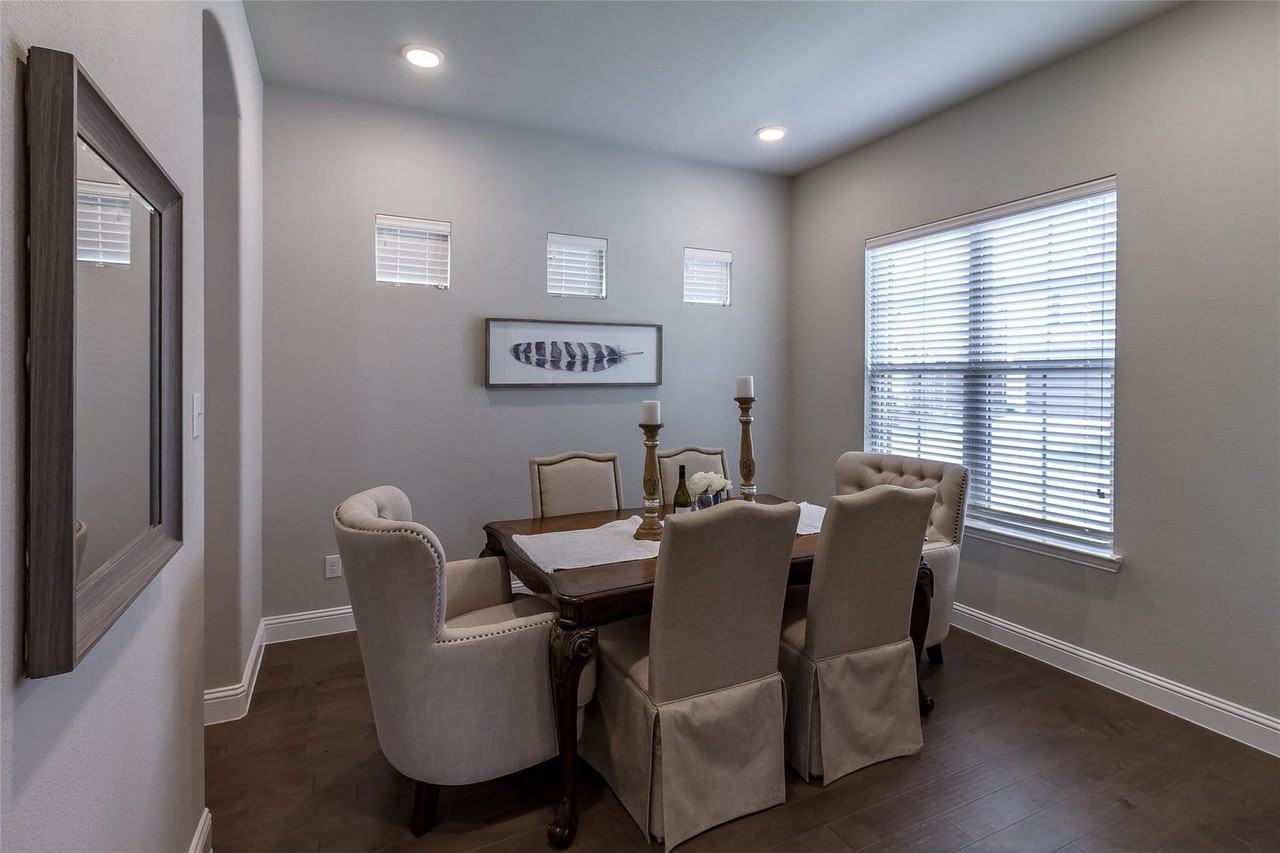 5001 Basham Ln - Photo 4 of 30