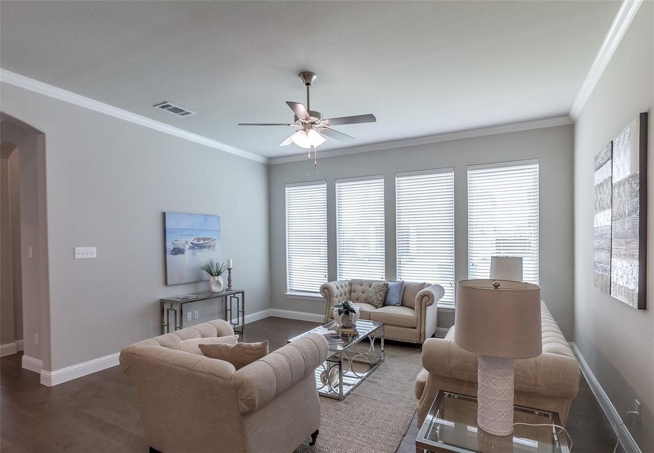 5001 Basham Ln - Photo 6 of 30