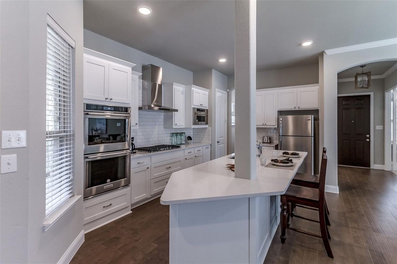 5001 Basham Ln - Photo 7 of 30