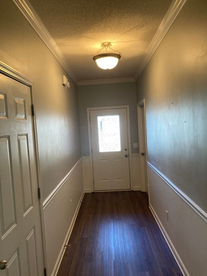 138 Concord Ave - Photo 2 of 13