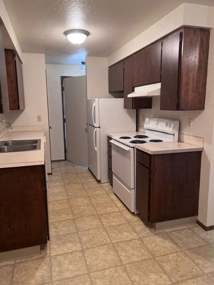 022-Cedar Grove Apartments - Photo 2 of 12
