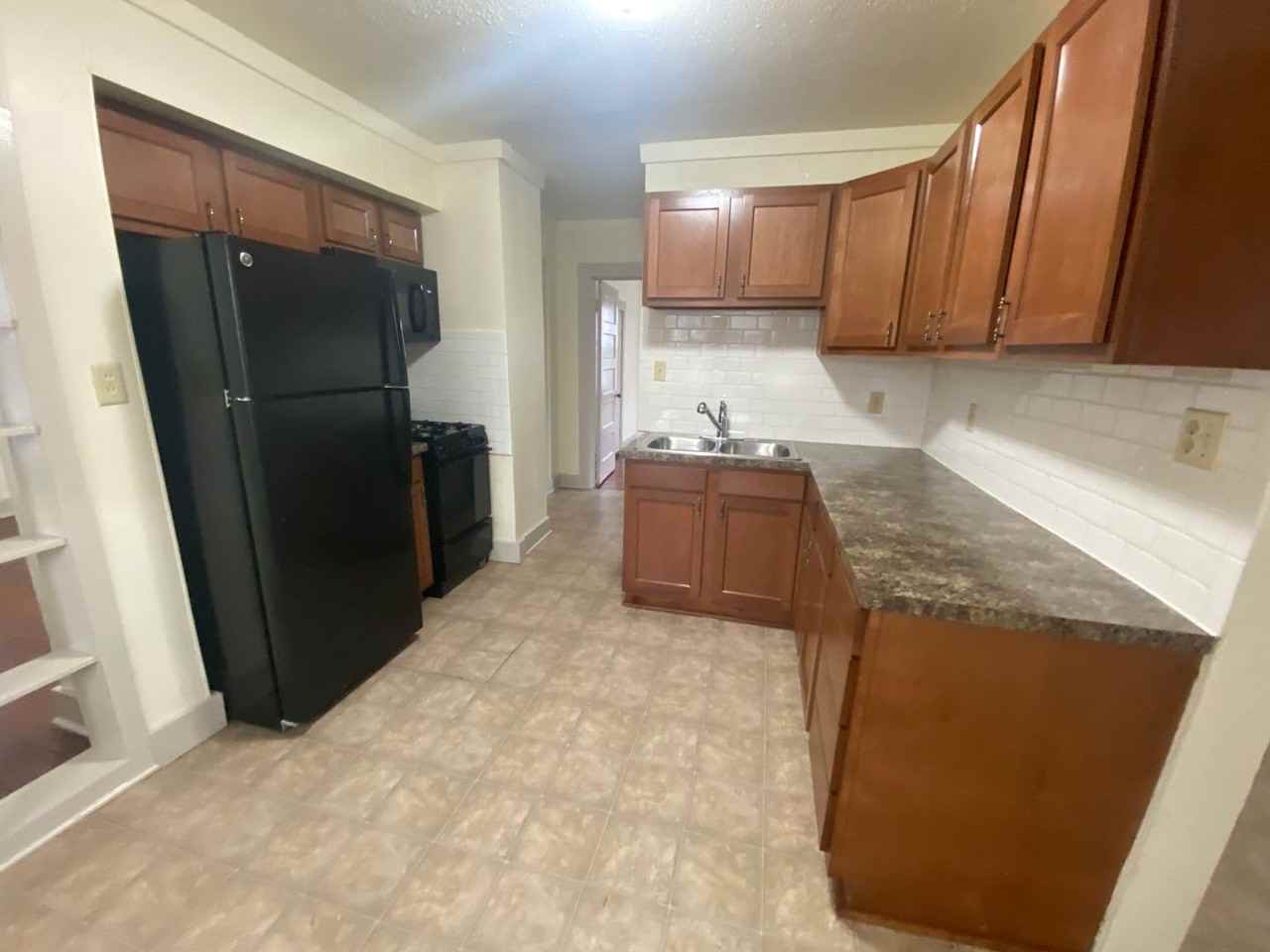 2727 Winter St - Photo 4 of 14