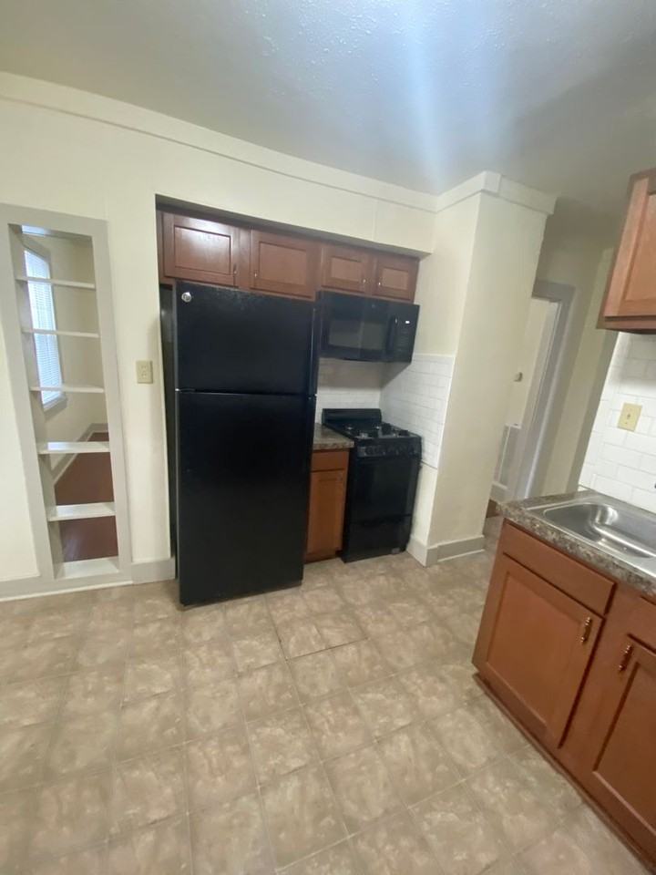 2727 Winter St - Photo 5 of 14