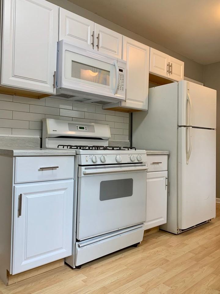 3815 Xenia Ave N - Photo 3 of 12