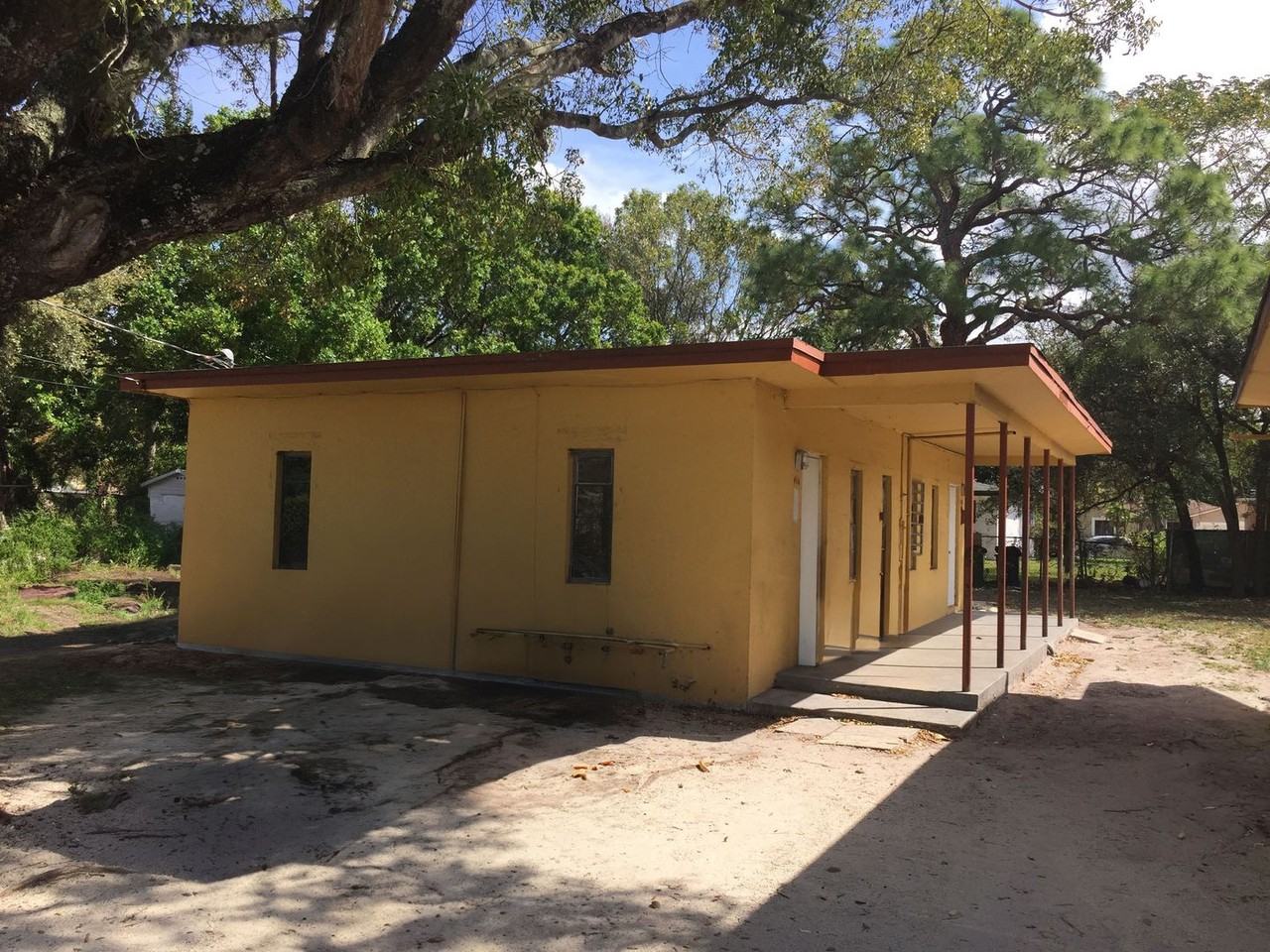 418 Nw 14th Ave - Photo 2 of 8