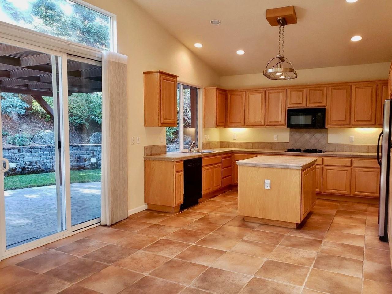 11130 Montana Dr - Photo 7 of 24