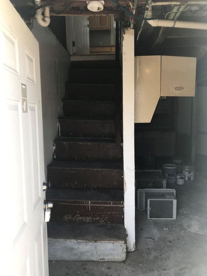 329 N Cherry St - Photo 3 of 11