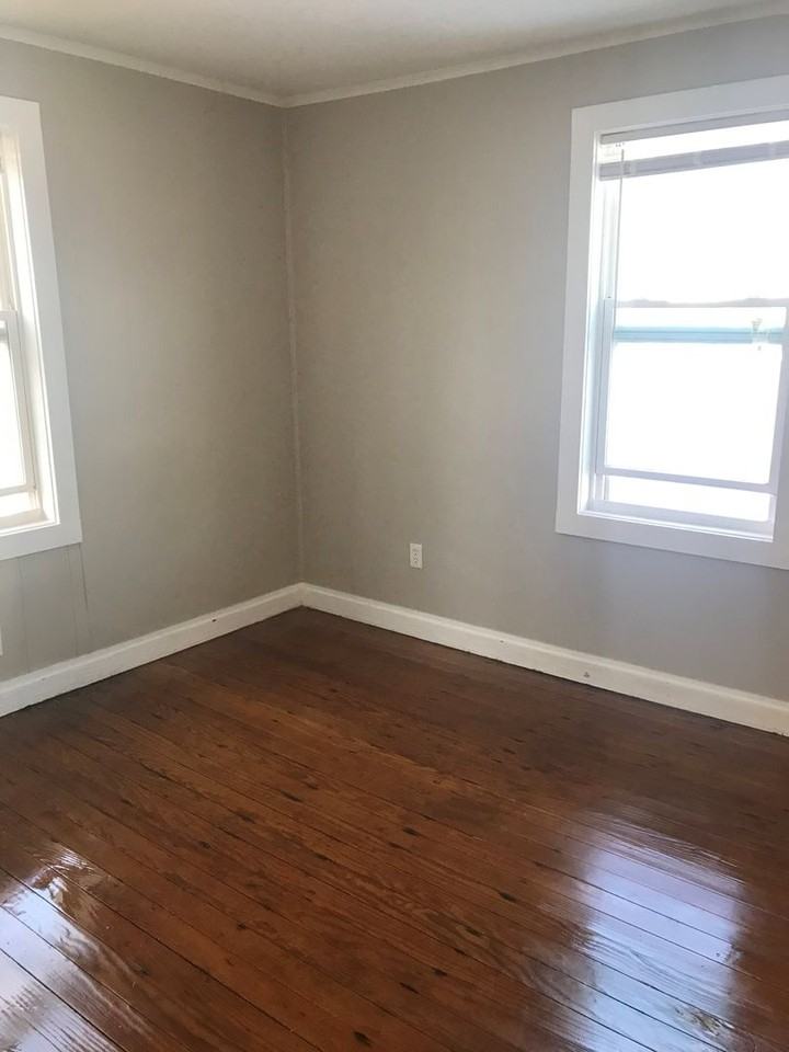 329 N Cherry St - Photo 4 of 11