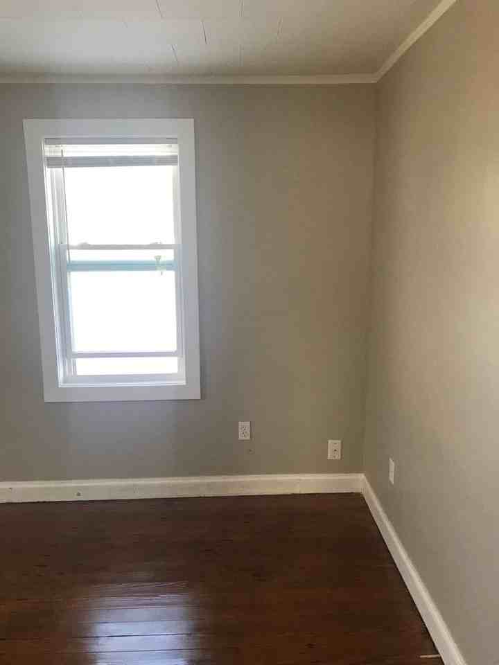 329 N Cherry St - Photo 5 of 11