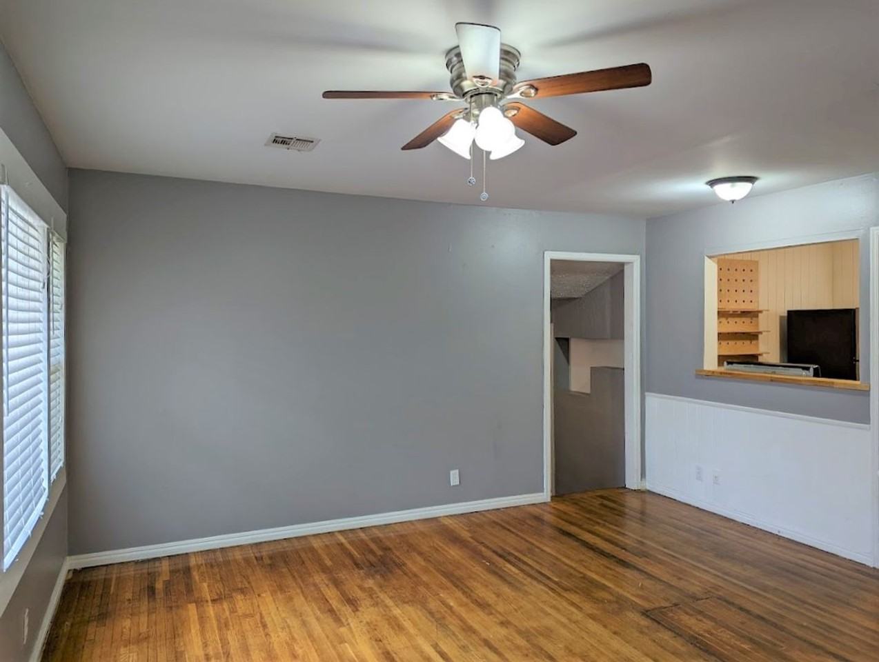 2113 Churchill Way - Photo 3 of 40