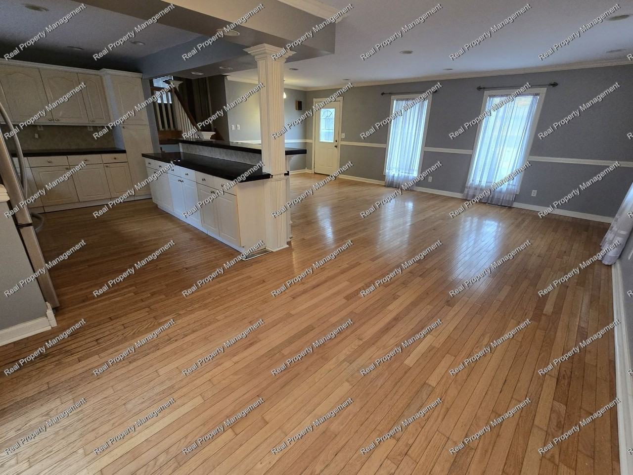 3126 Devonshire Cir - Photo 5 of 13