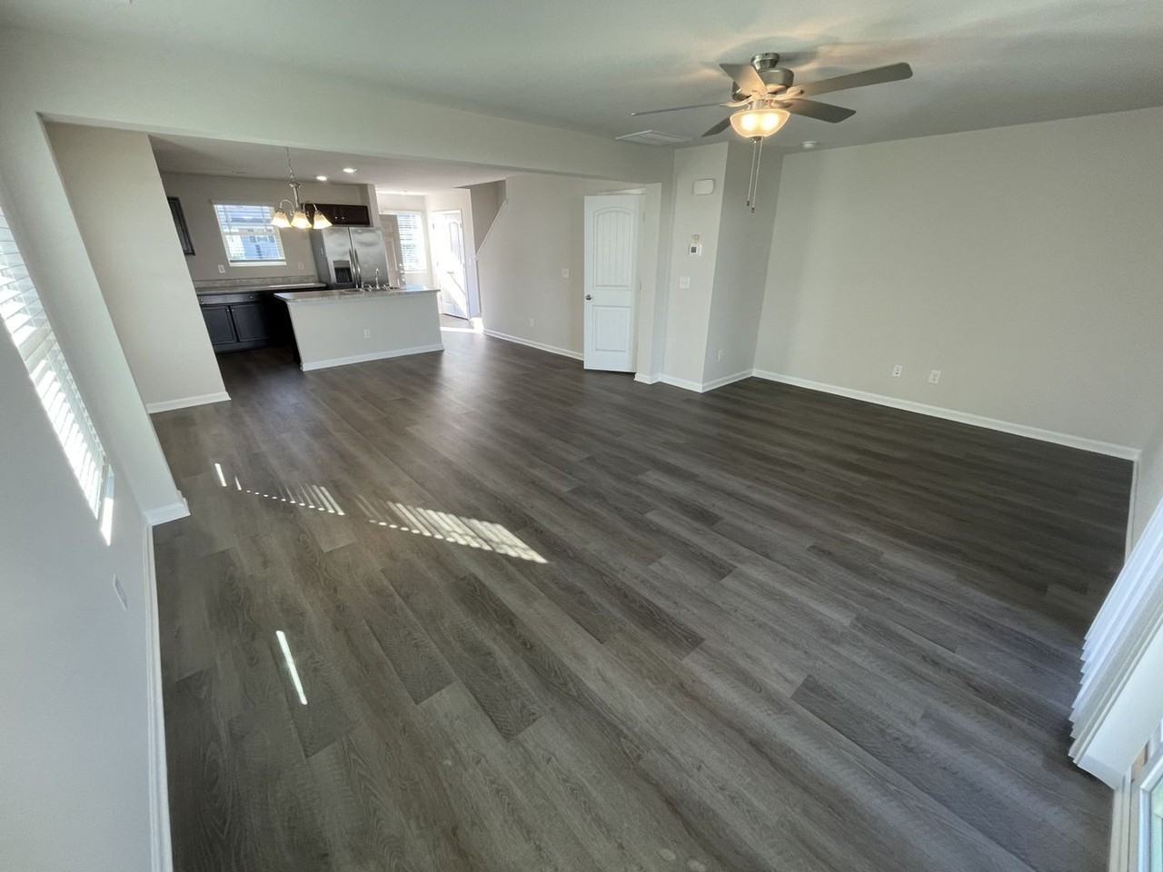 1056 Peony Ln - Photo 6 of 19