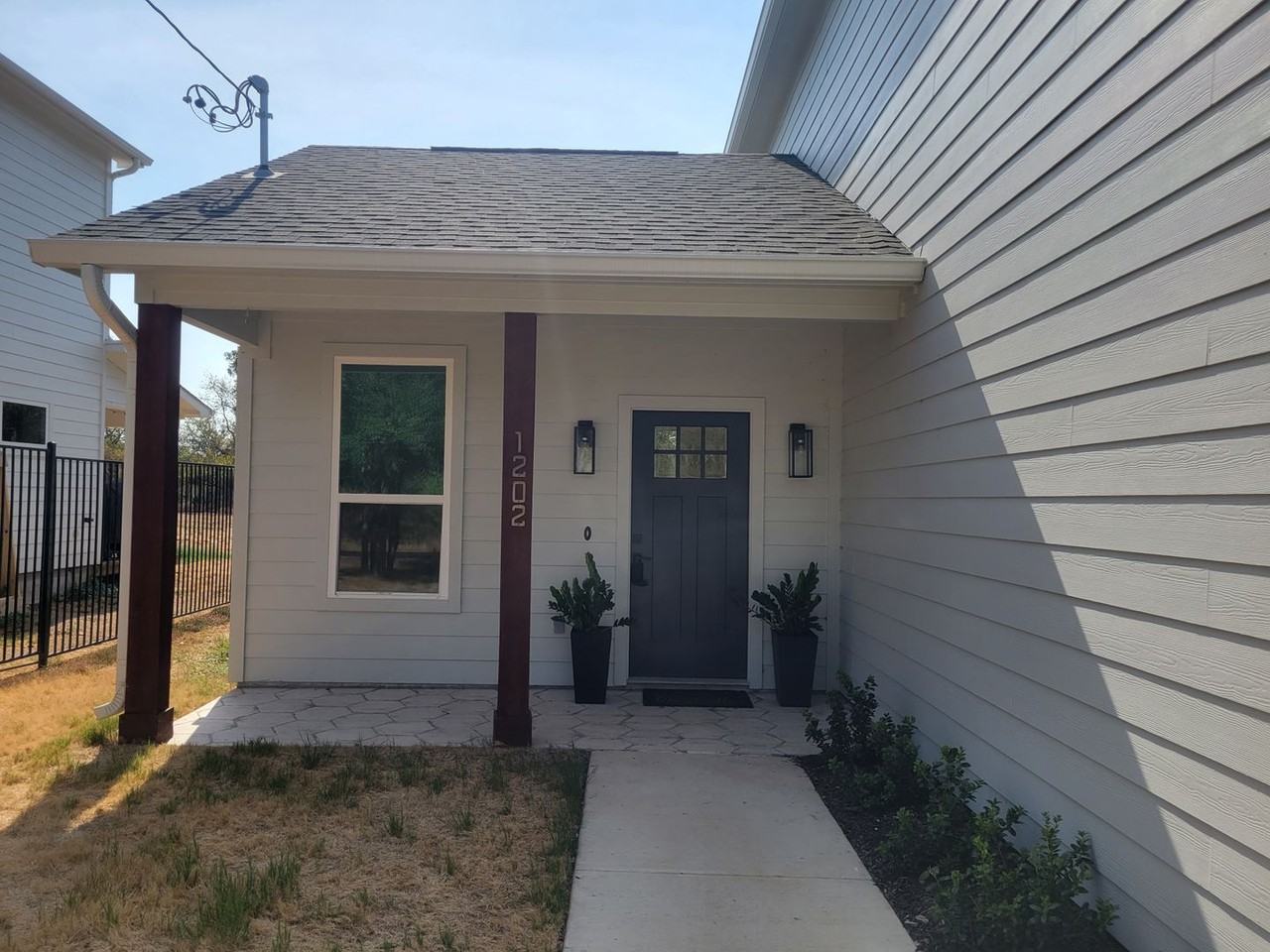 1202 N Mystic Dr - Photo 2 of 31