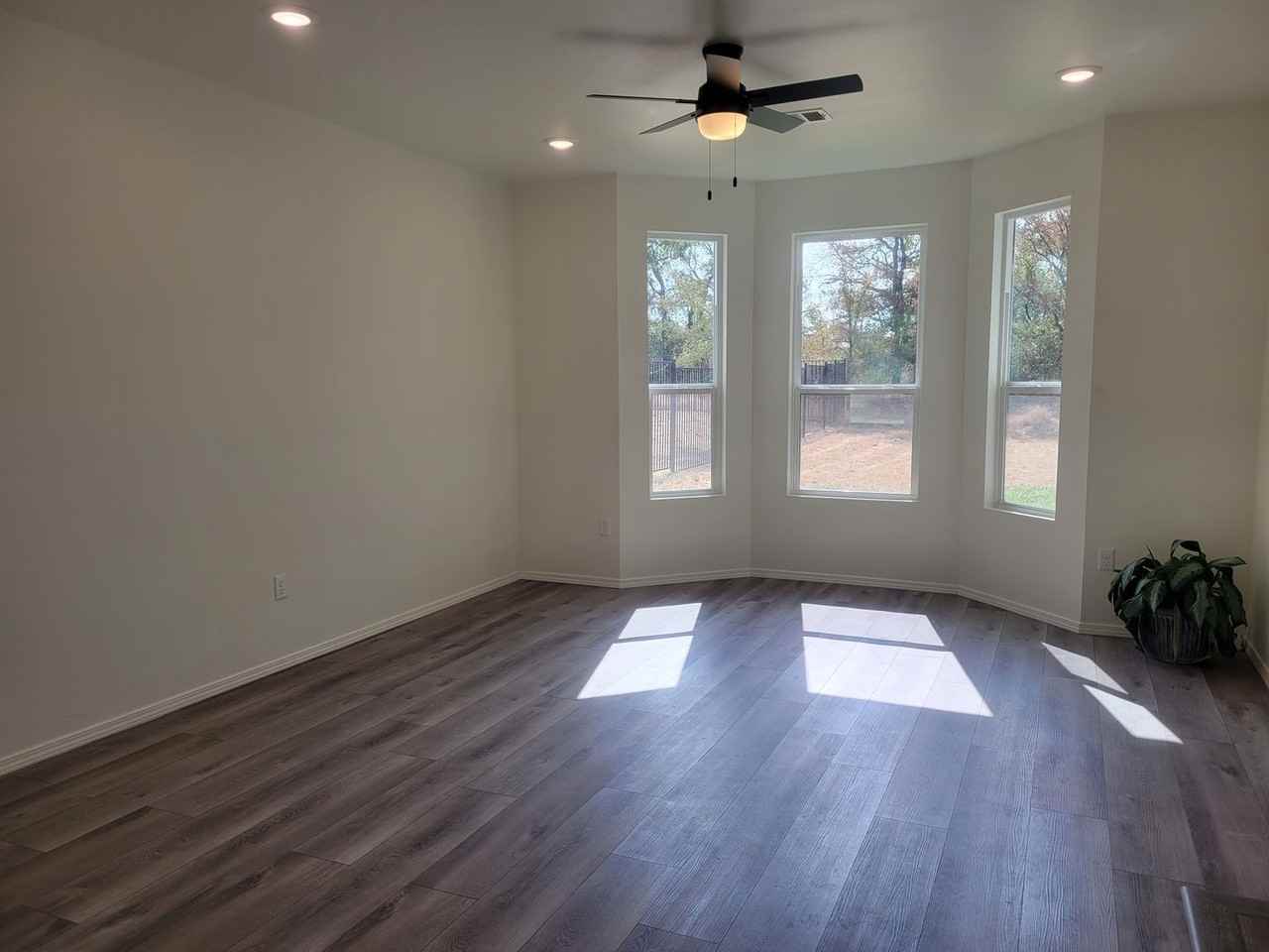 1202 N Mystic Dr - Photo 5 of 31