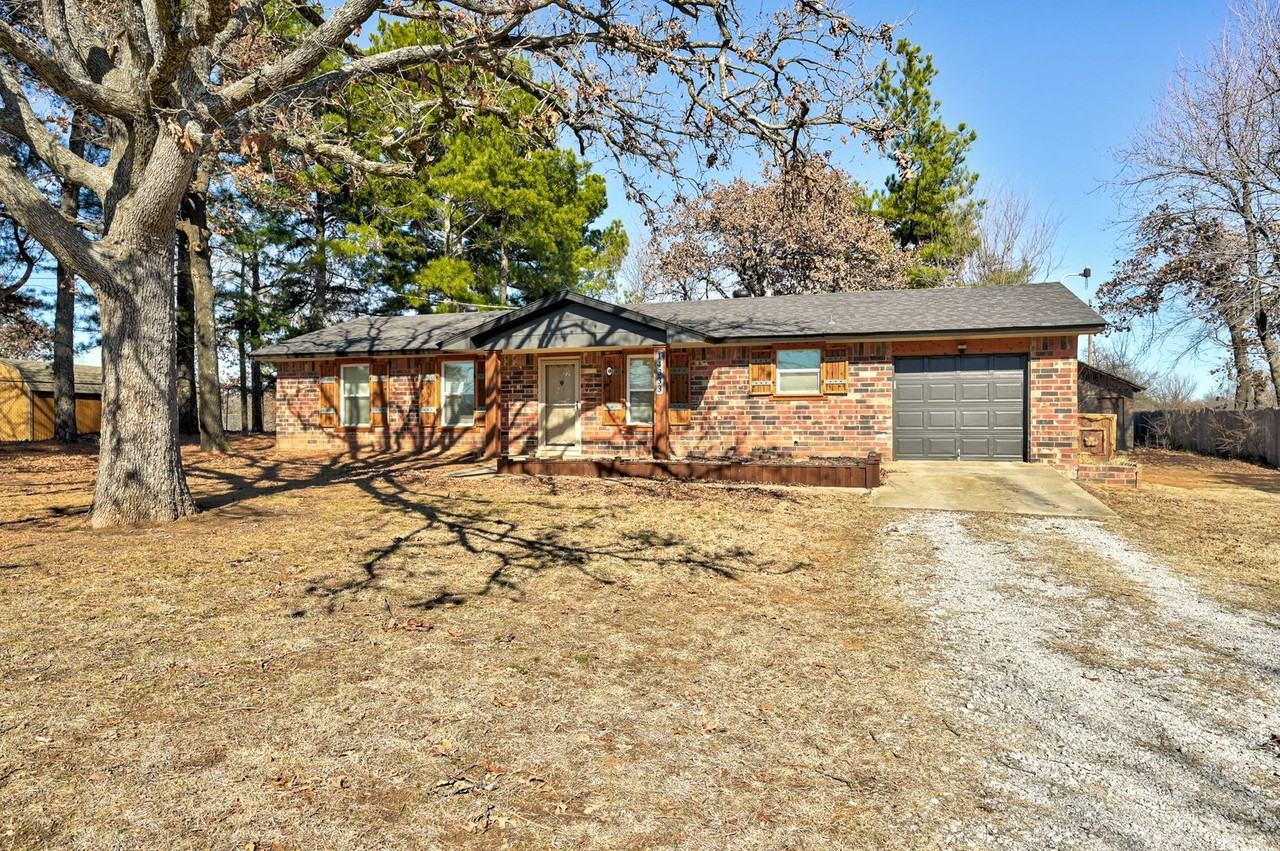 14333 Forest Ln - Photo 4 of 33