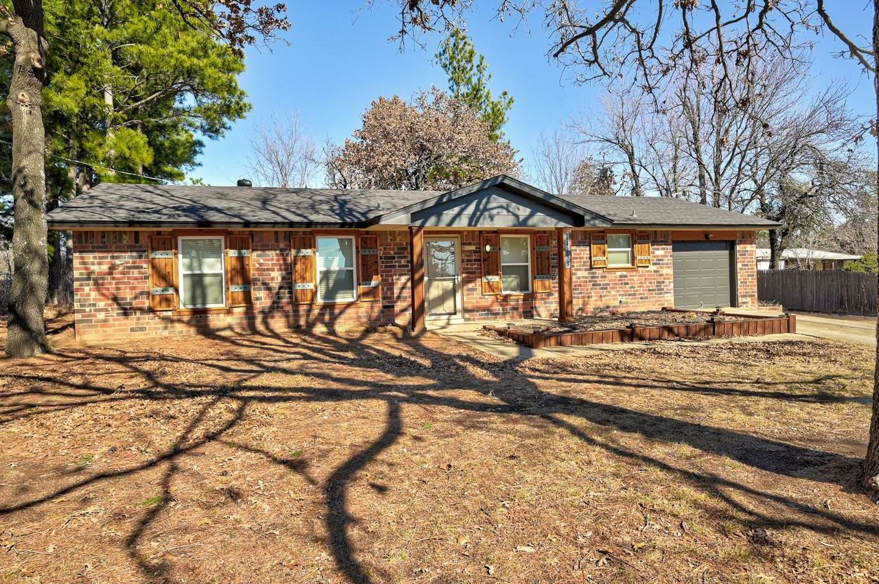 14333 Forest Ln - Photo 5 of 33