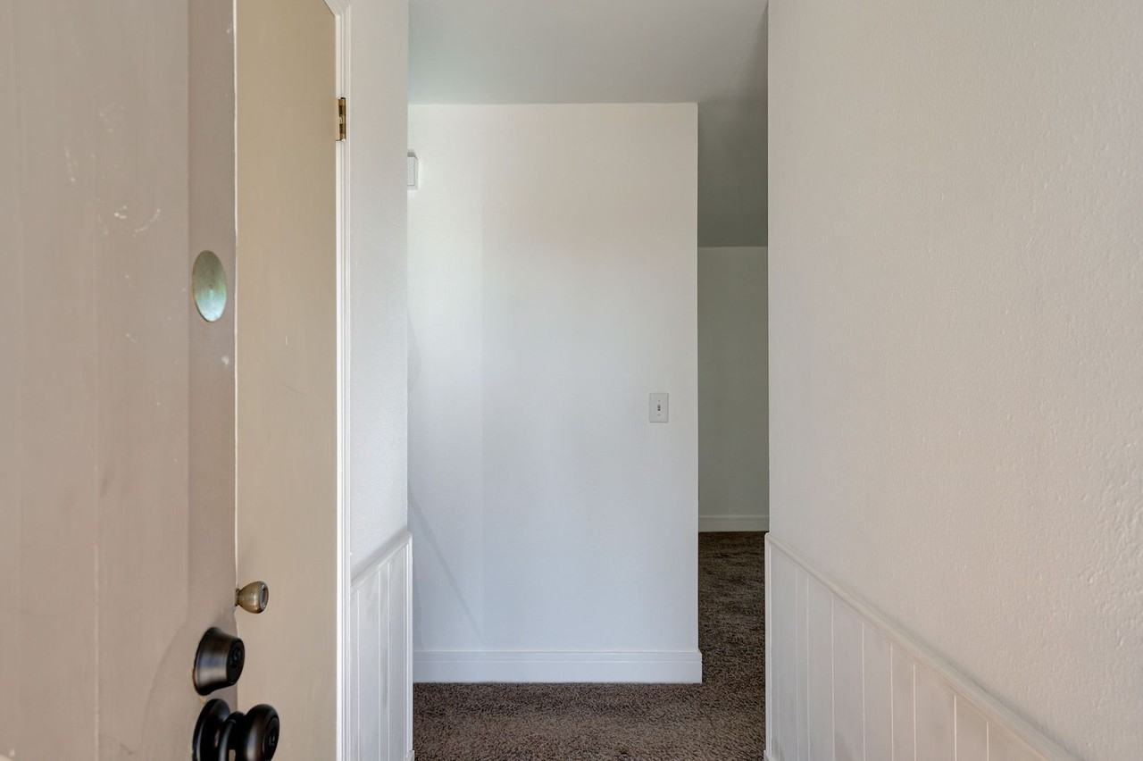 14333 Forest Ln - Photo 6 of 33