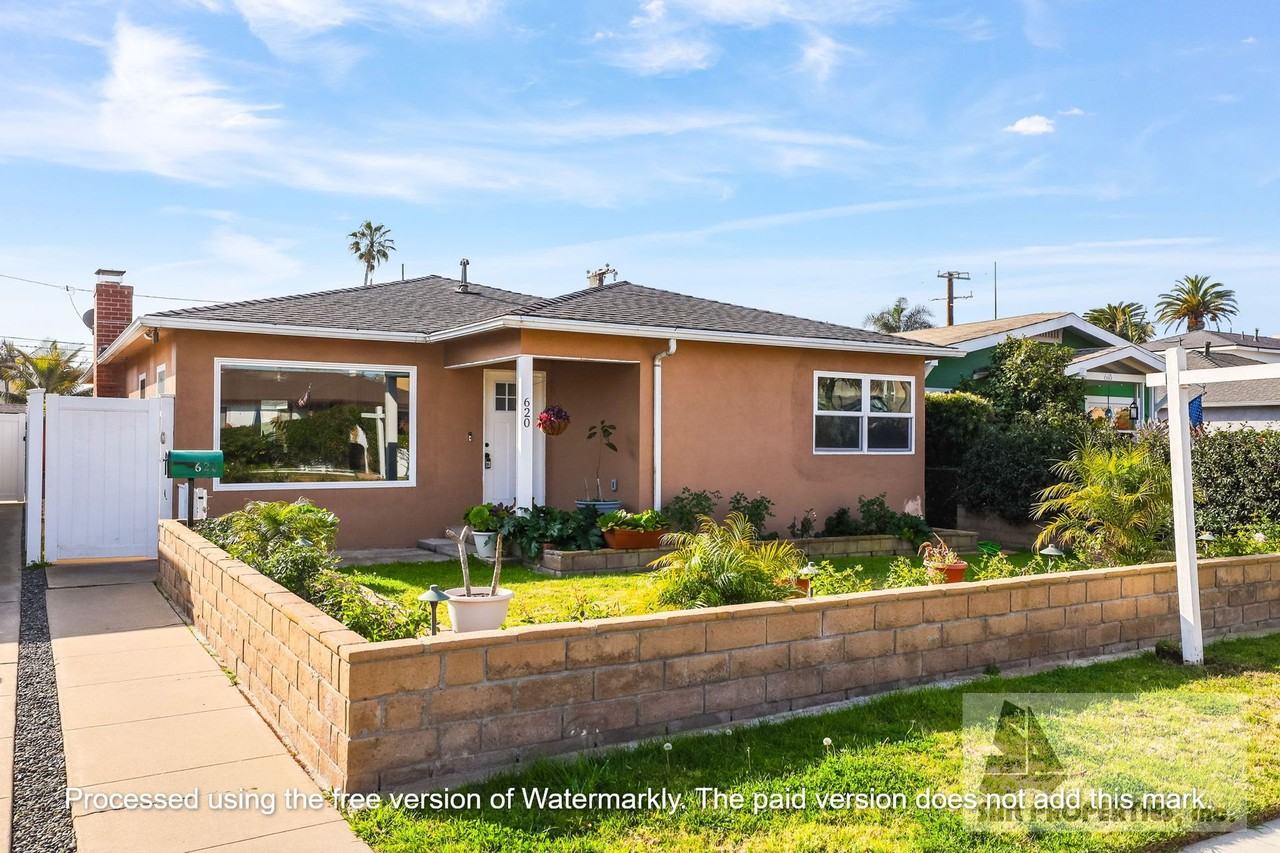 620 Hartford Ave - Photo 3 of 50