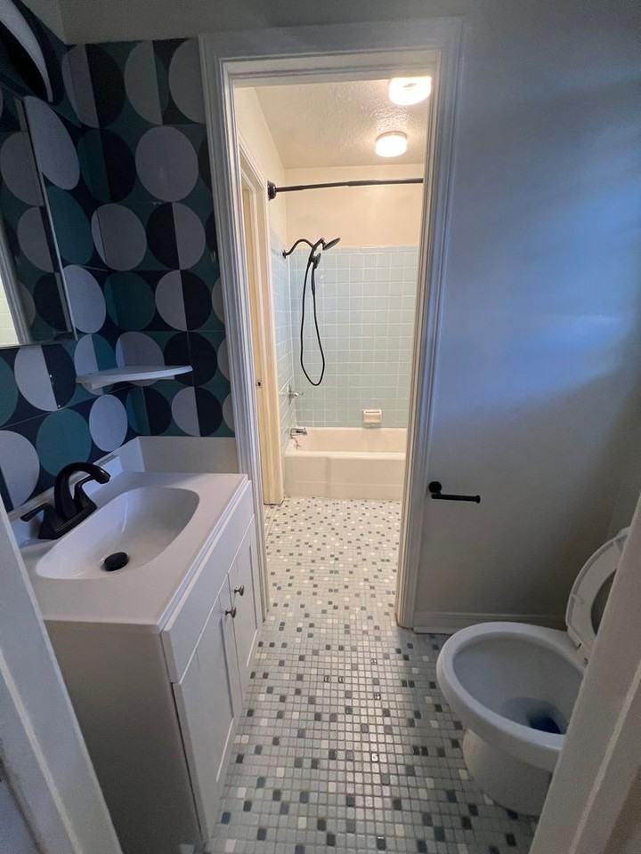114 E Ridge Rd - Photo 7 of 23