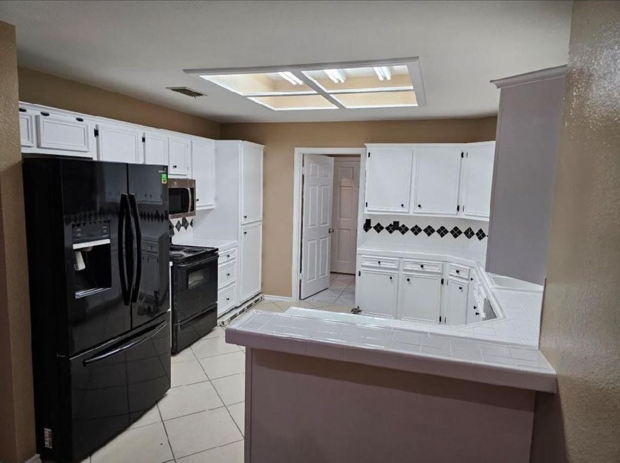 7420 N 31st St - Photo 2 of 10