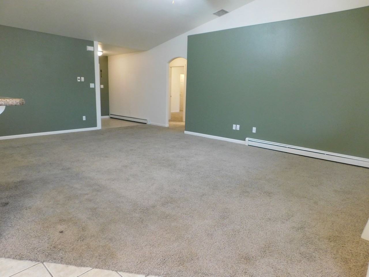 3016 Oakwood Dr - Photo 4 of 17
