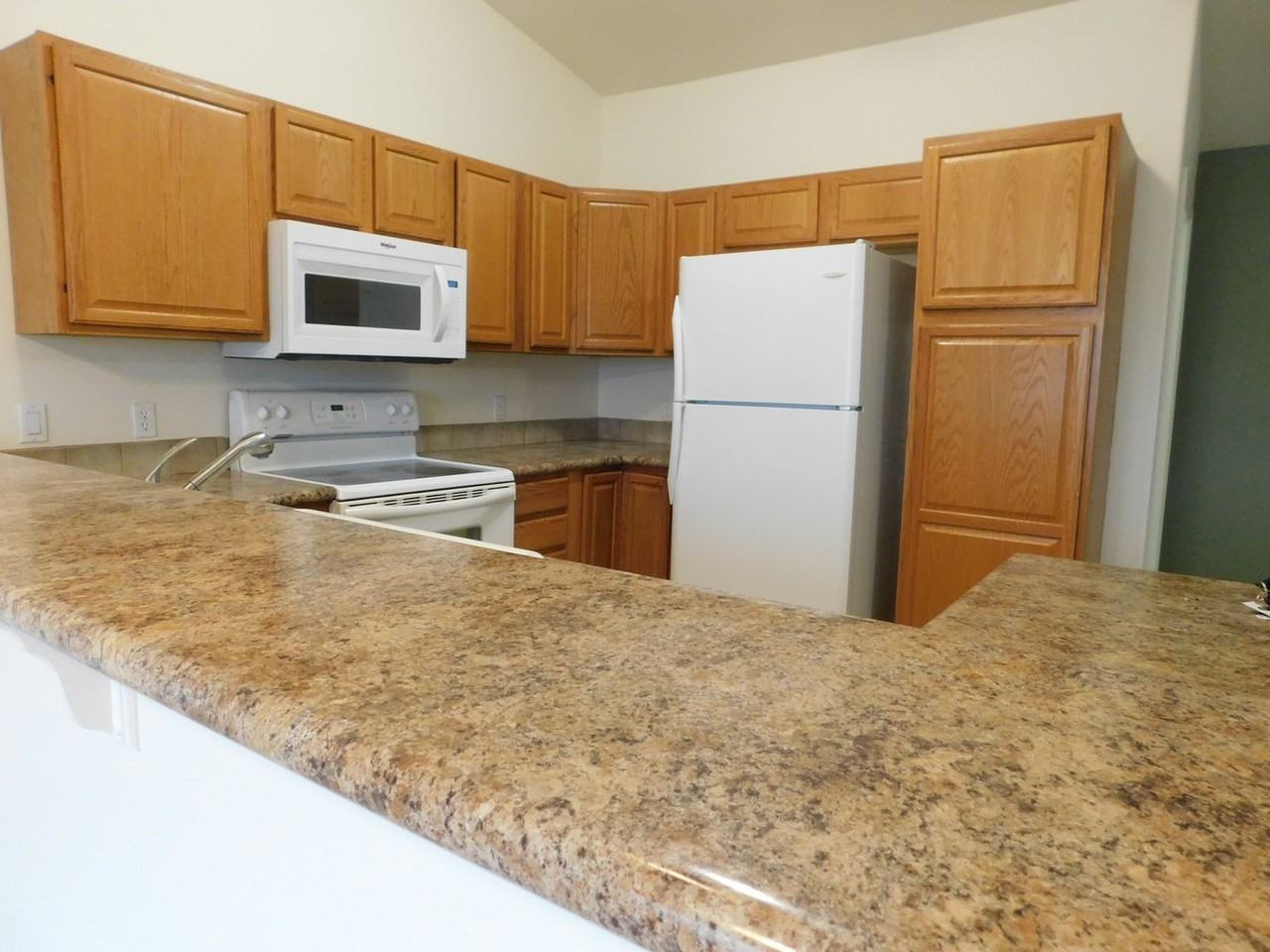 3016 Oakwood Dr - Photo 6 of 17