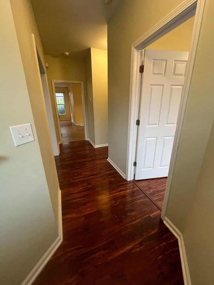 132 Avonshire Dr - Photo 2 of 16