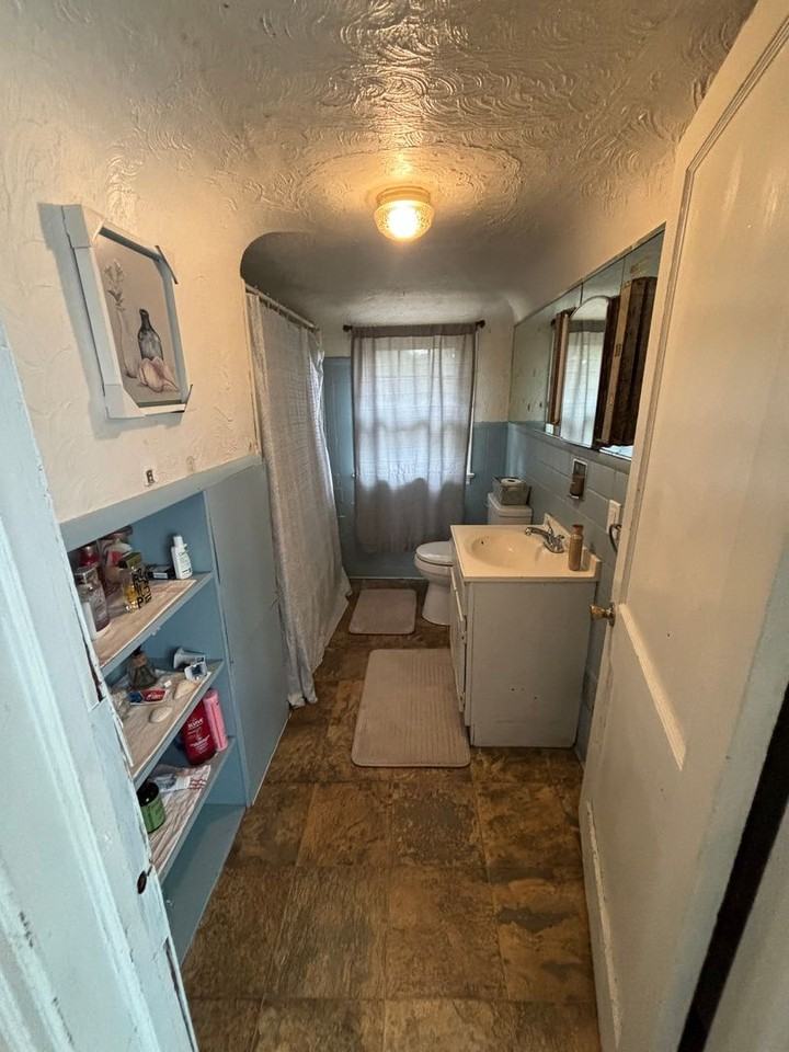 1008 Mount Rose Ave - Photo 3 of 7