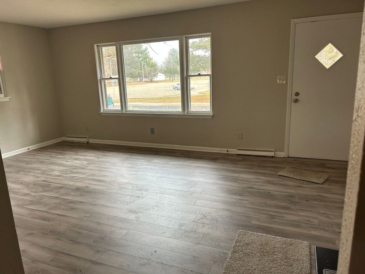 805 N Sterling Ave - Photo 3 of 11