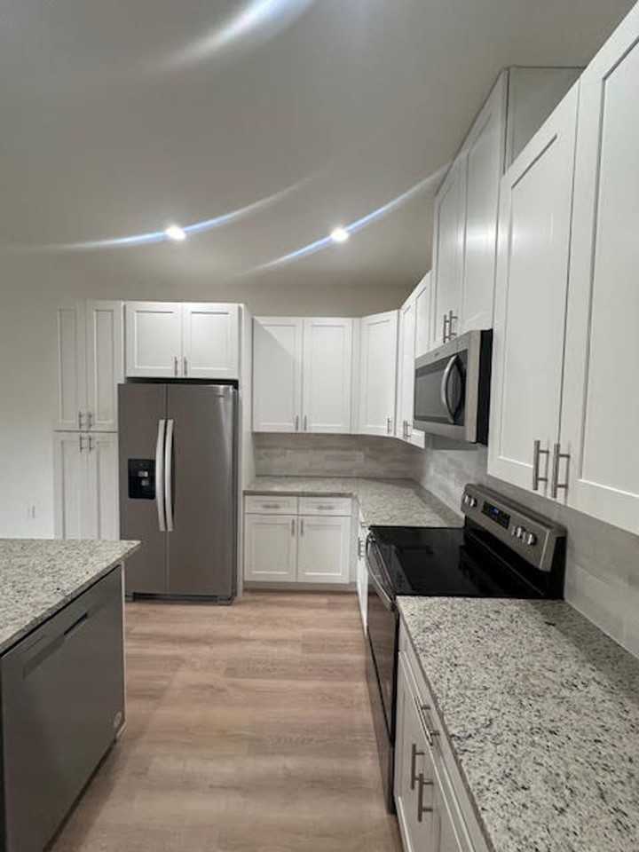 15 Regina Ln - Photo 2 of 11