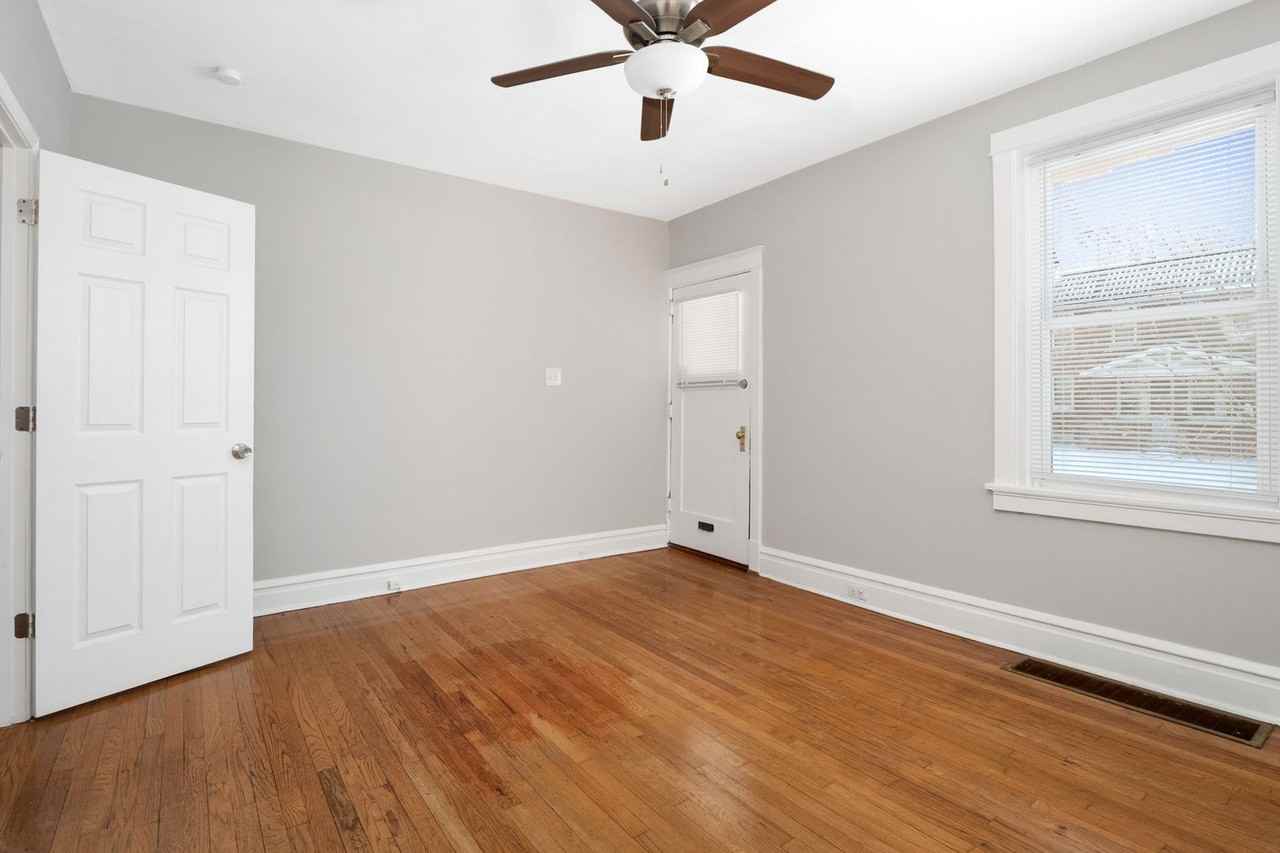 3959 Mcdonald Ave - Photo 3 of 18