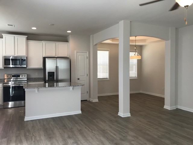 613 Battlewood Dr - Photo 5 of 17