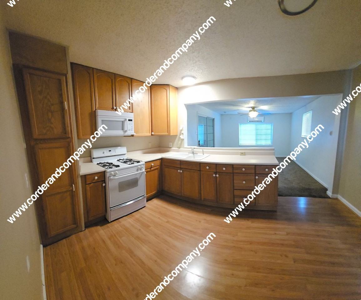 9617 Guadalupe Trl Nw - Photo 2 of 11