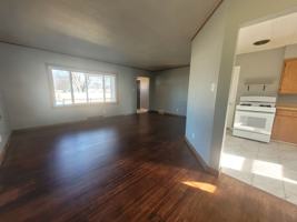 featured image of 2405 Maple St