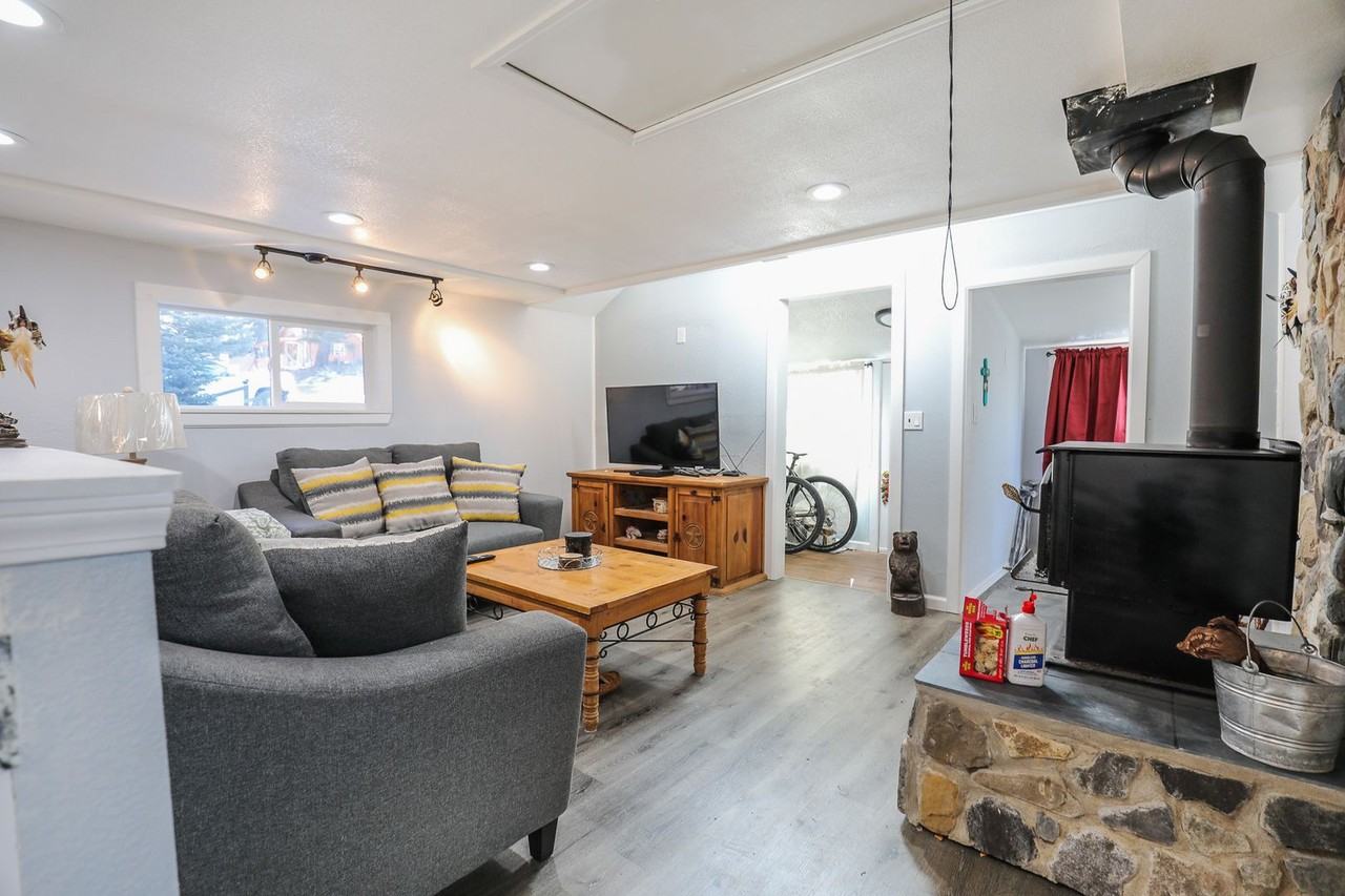 102A Coyote Ave - Photo 3 of 25