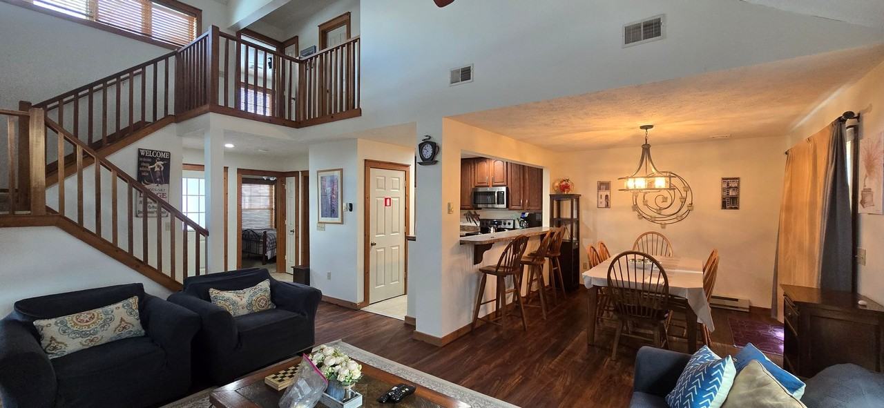 193 Sycamore Ct - Photo 2 of 13