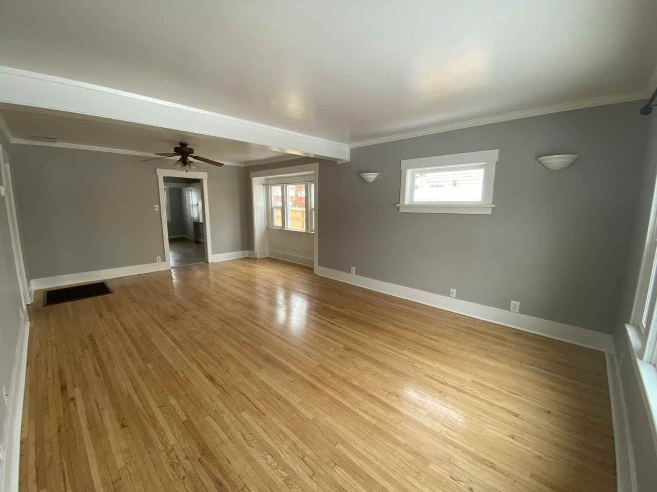 537 Hill St - Photo 2 of 22