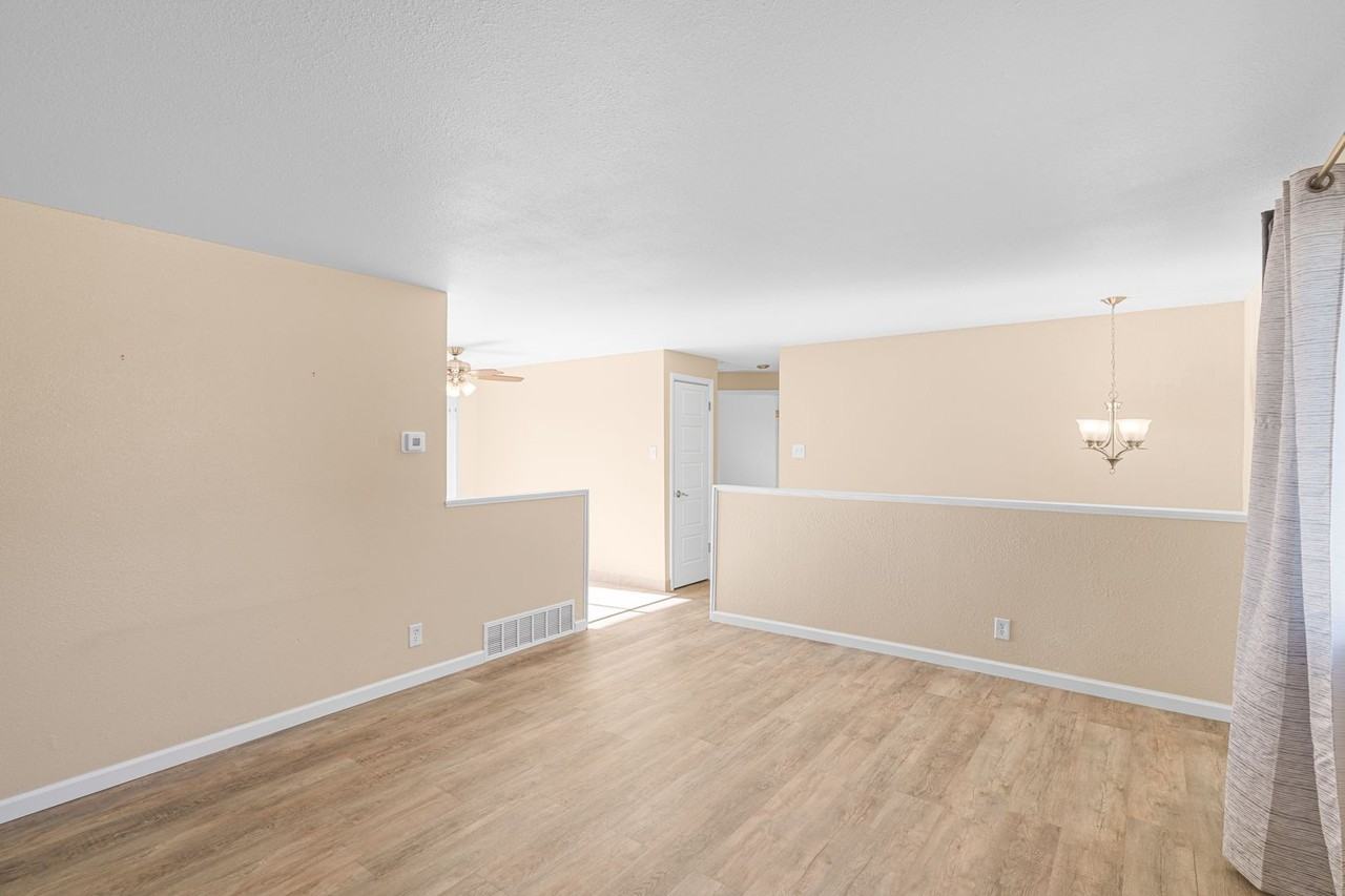 3518 Elmwood Cir - Photo 2 of 30