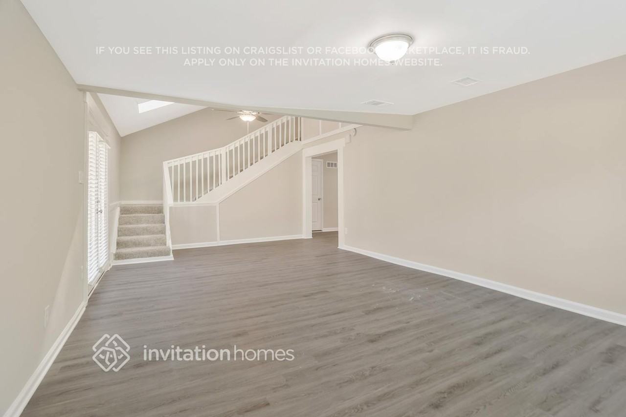 1816 Waldrep Cir Se - Photo 7 of 21