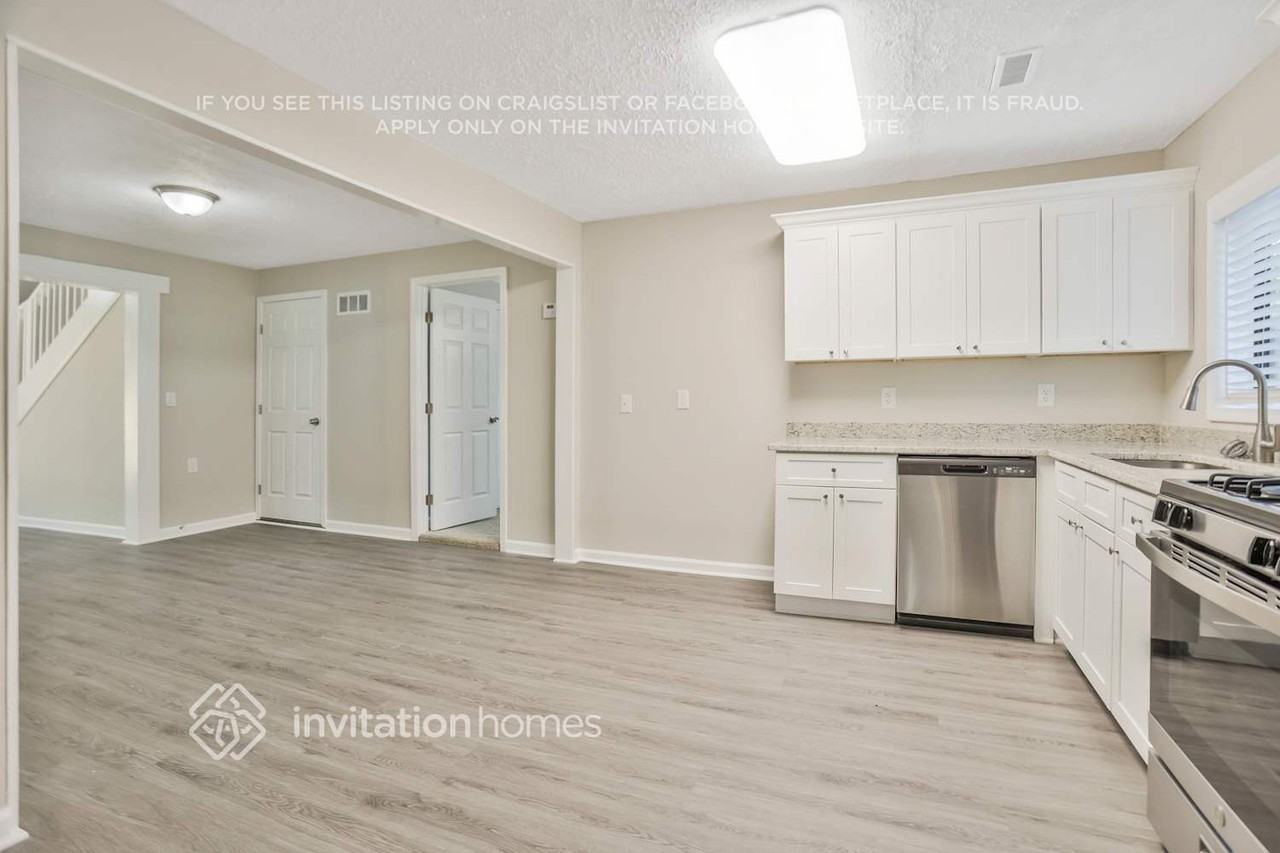 1816 Waldrep Cir Se - Photo 6 of 20