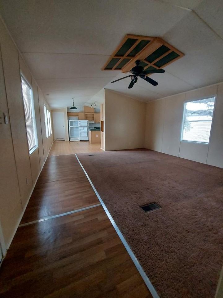 21822 Burnaby Trail Ct - Photo 7 of 11