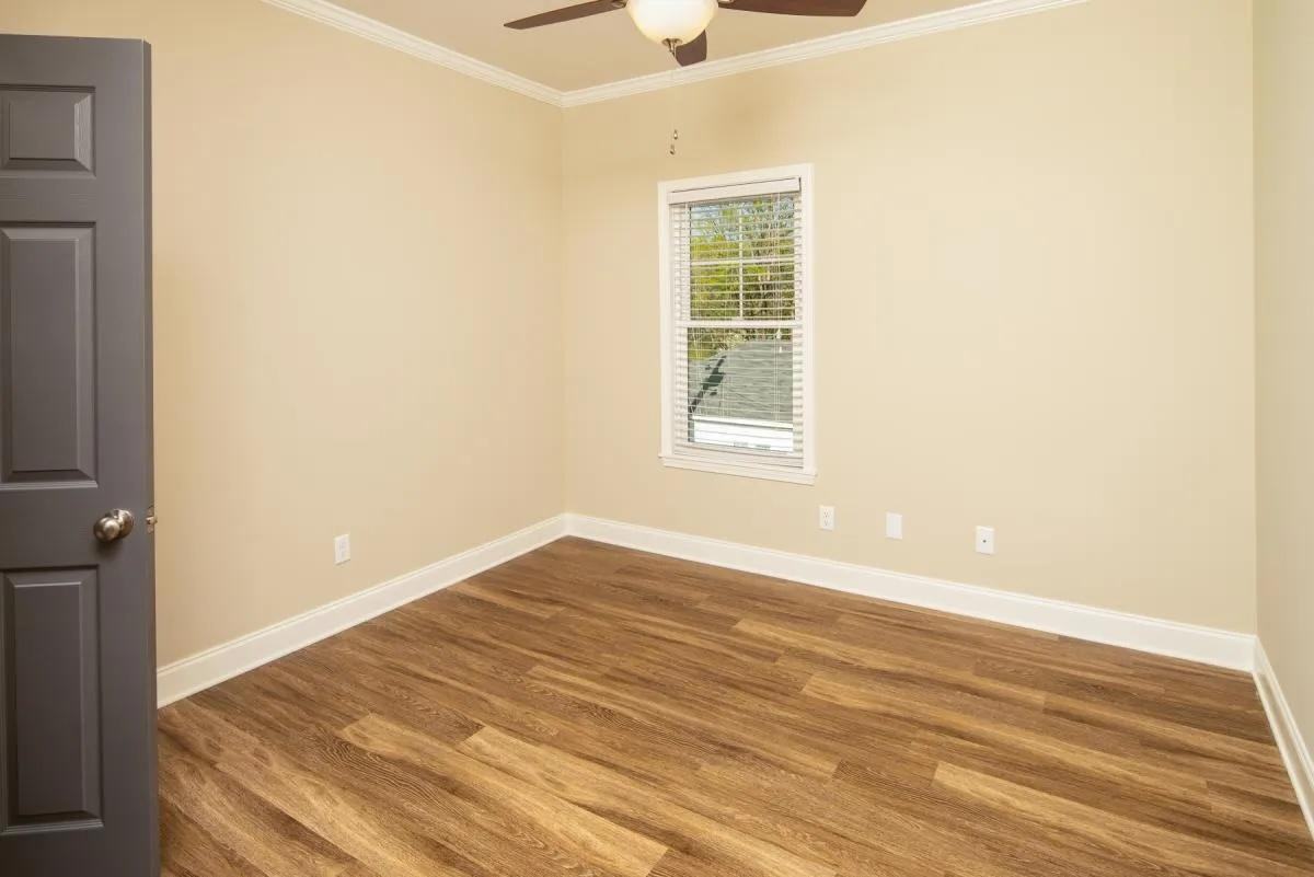 Hart House (241 N Elbert St) - Photo 3 of 7