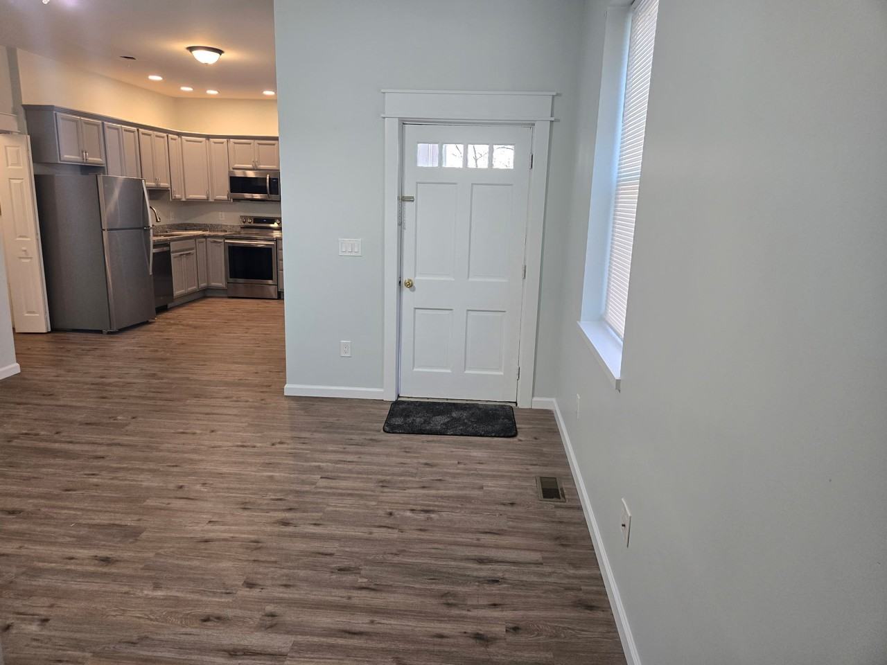 125 S 17th St #1stFL - Photo 3 of 9