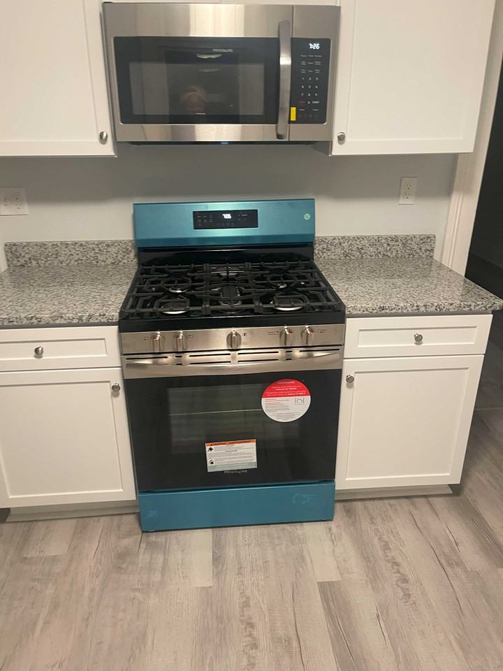 1835 State St - Photo 3 of 22